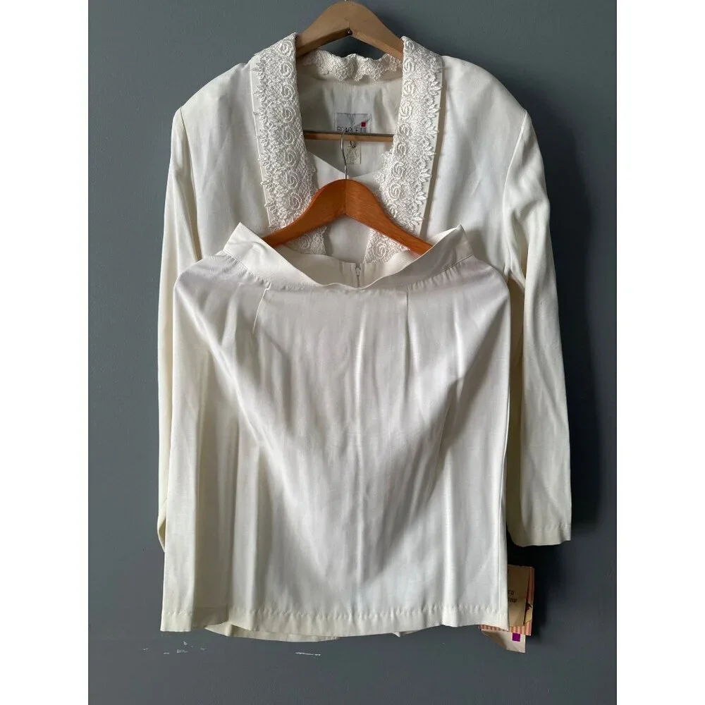 NWT Women’s 7/8 Scarlett Ivory Two-Piece Blazer & Skirt Set Old Money Academia
